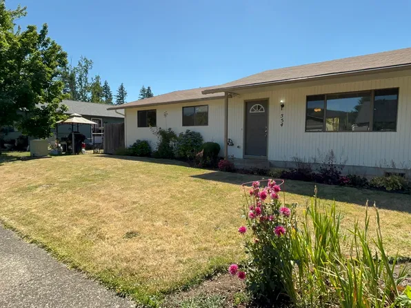 554 S 51st Pl, Springfield, OR 97478