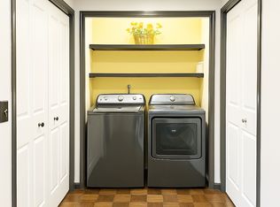 7 Crocus Ln #49-A, Avon, CT 06001