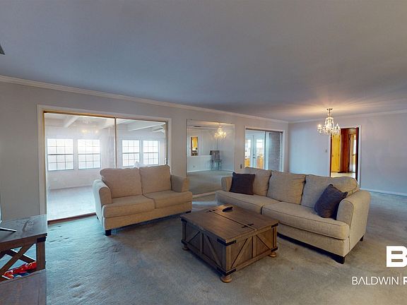 5th image of 3904 Ashley Dr S