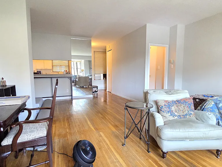 104 W 70th St #6A — Photo 6