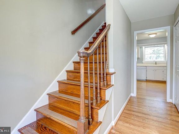 4th image of 4818 Pennington Ct