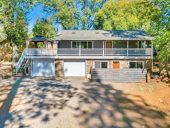 3rd image of 5827 Lookout Ct