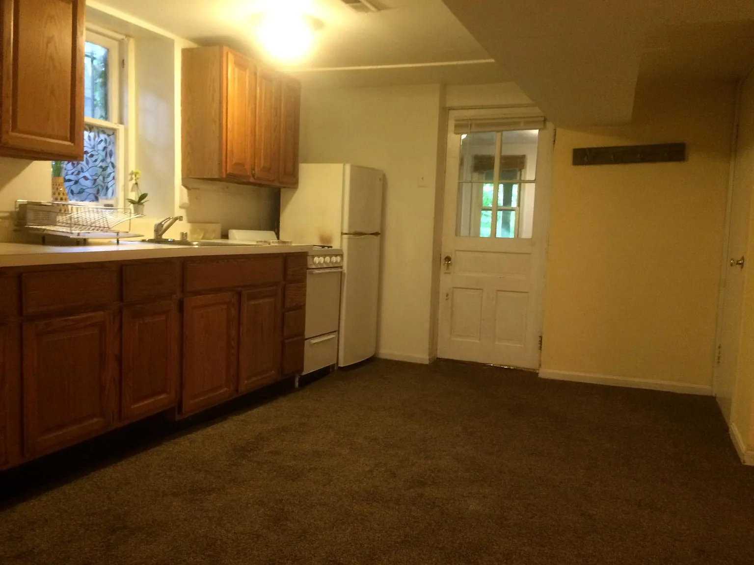 1 bed, 1001 sqft, $1,749 — Photo 2