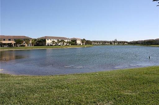5th image of 1662 SE 27th Dr Unit 204