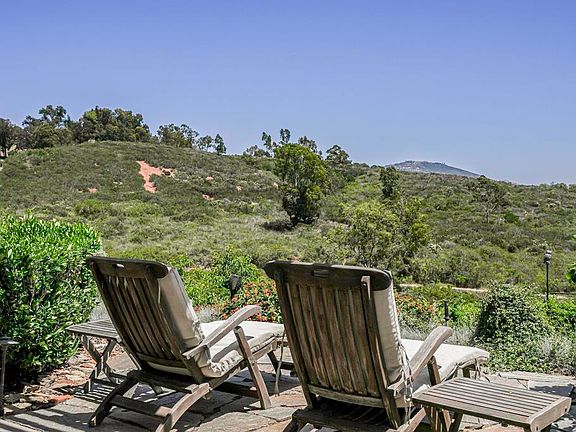 3rd image of 405 Bridoon Ter