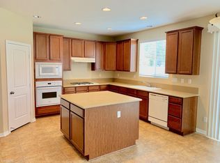 6831 Lokai Ct, Eastvale, CA 92880