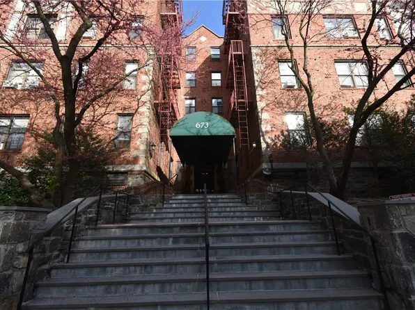 673 Locust Street #3D, Mount Vernon, NY 10552