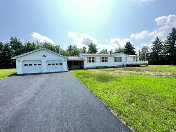 89 Bashaw Rd, Mooers, NY 12958