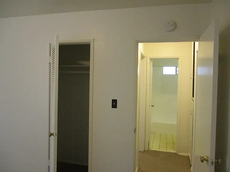 443 Flower St #A — Photo 17