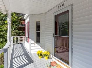 176 Oak St, Wakefield, MA 01880