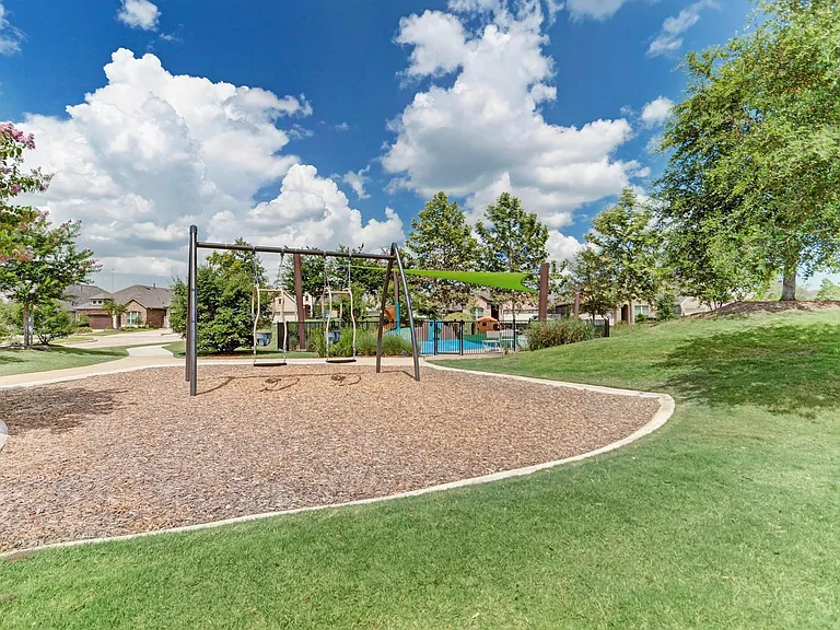 8126 Silverspot Ln — Photo 40