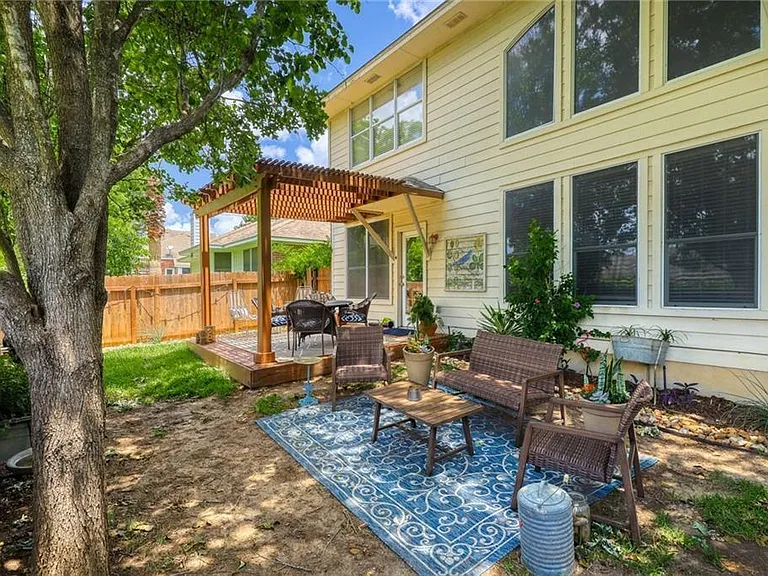 6819 Telluride Trl — Photo 25