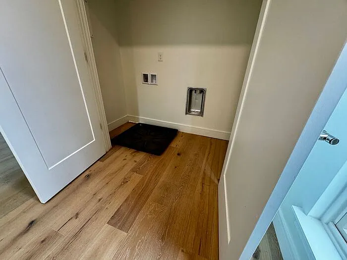 230 Washington St NE — Photo 40