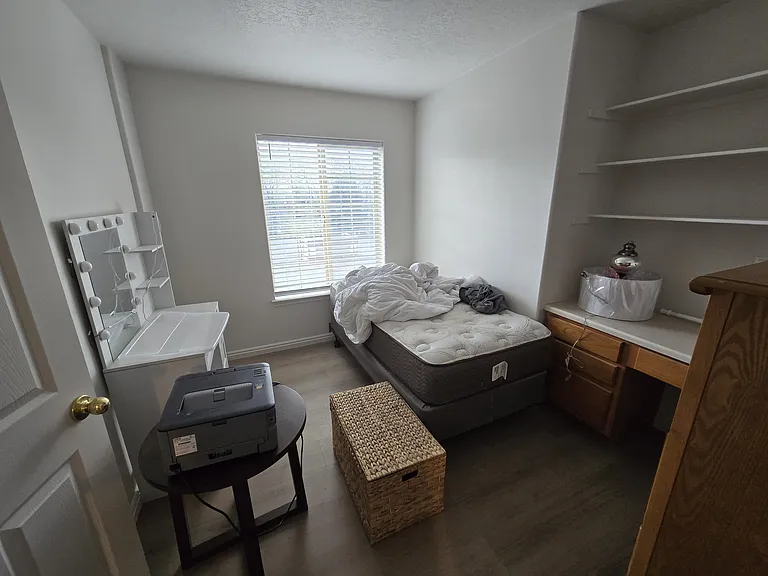 583 N University Ave #214 — Photo 10