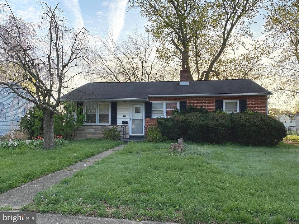 1st image of 807 S Cass St