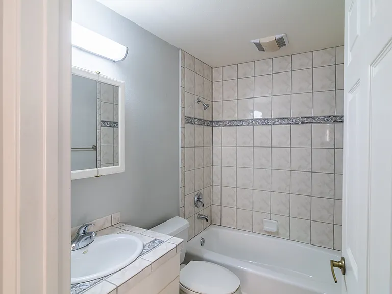 Rear ensuite bathroom