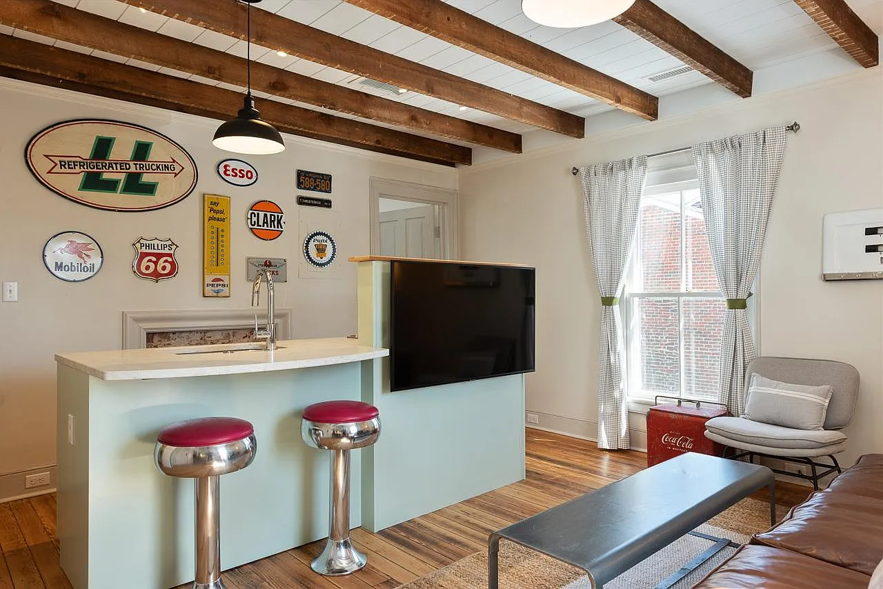 1 bed, $2,450 — Photo 1