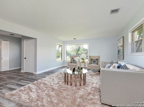 2nd image of 105 Carolwood Dr
