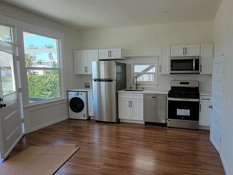 2492 B St #1A — Photo 9