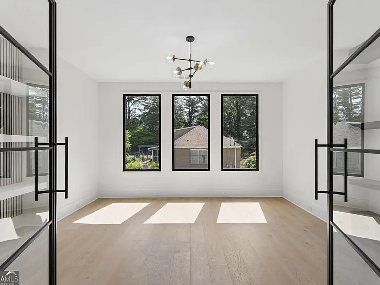 1000 Clementstone Dr NE — Photo 36