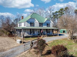 673 Cape Hickory Rd, Hickory, NC 28601