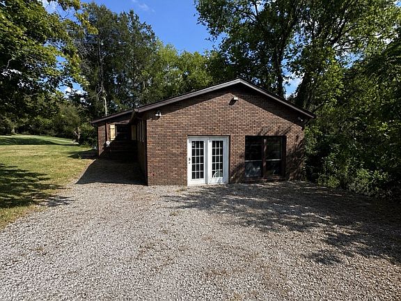 2nd image of 531 Oakley Hollow Rd