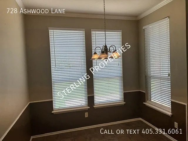 728 Ashwood Ln — Photo 21