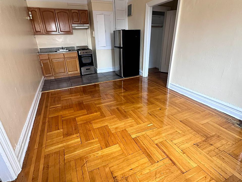1st image of 25 Cumming St APT 5H