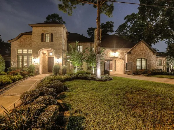 1703 Monarch Oaks St, Houston, TX 77055