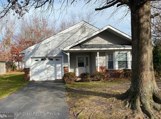 30 Hemlock Dr, Barnegat, NJ 08005