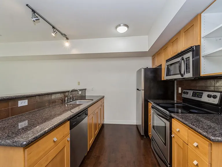 1610 Belmont Ave #229 — Photo 11