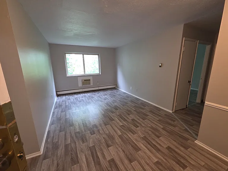 3688 Bosworth Rd #10 — Photo 10
