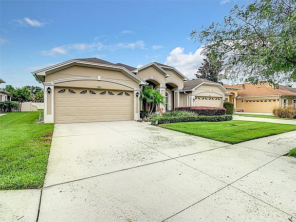 5th image of 2900R Devonoak Blvd