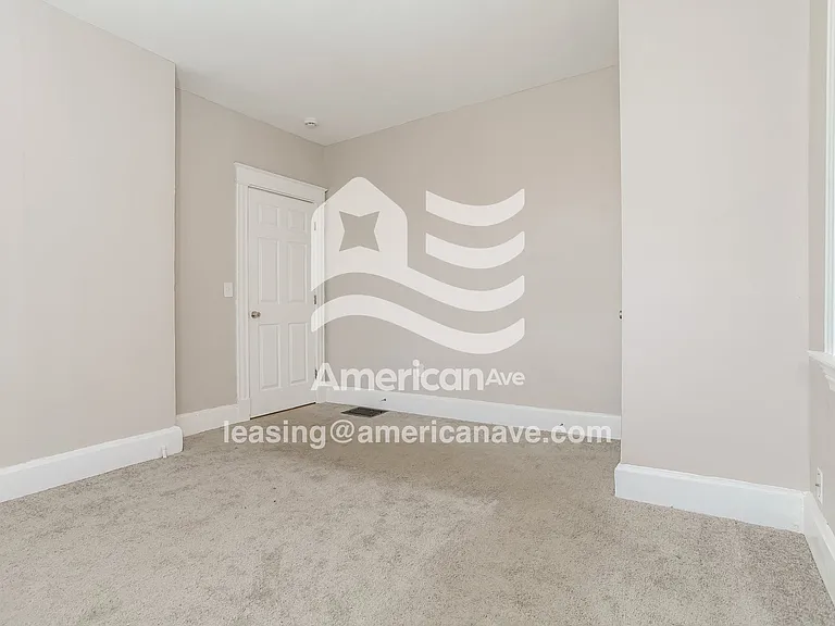 549226_009_wm_-_main_bedroom_13137123.jpg