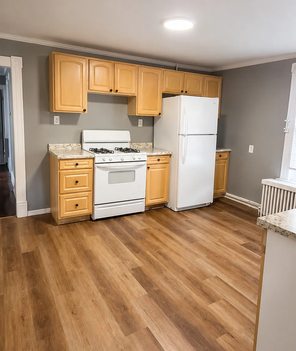 3 bed, 1.0 bath, 1050 sqft, $1,750 — Photo 1
