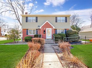 36 Butler Pl, Hempstead, NY 11550