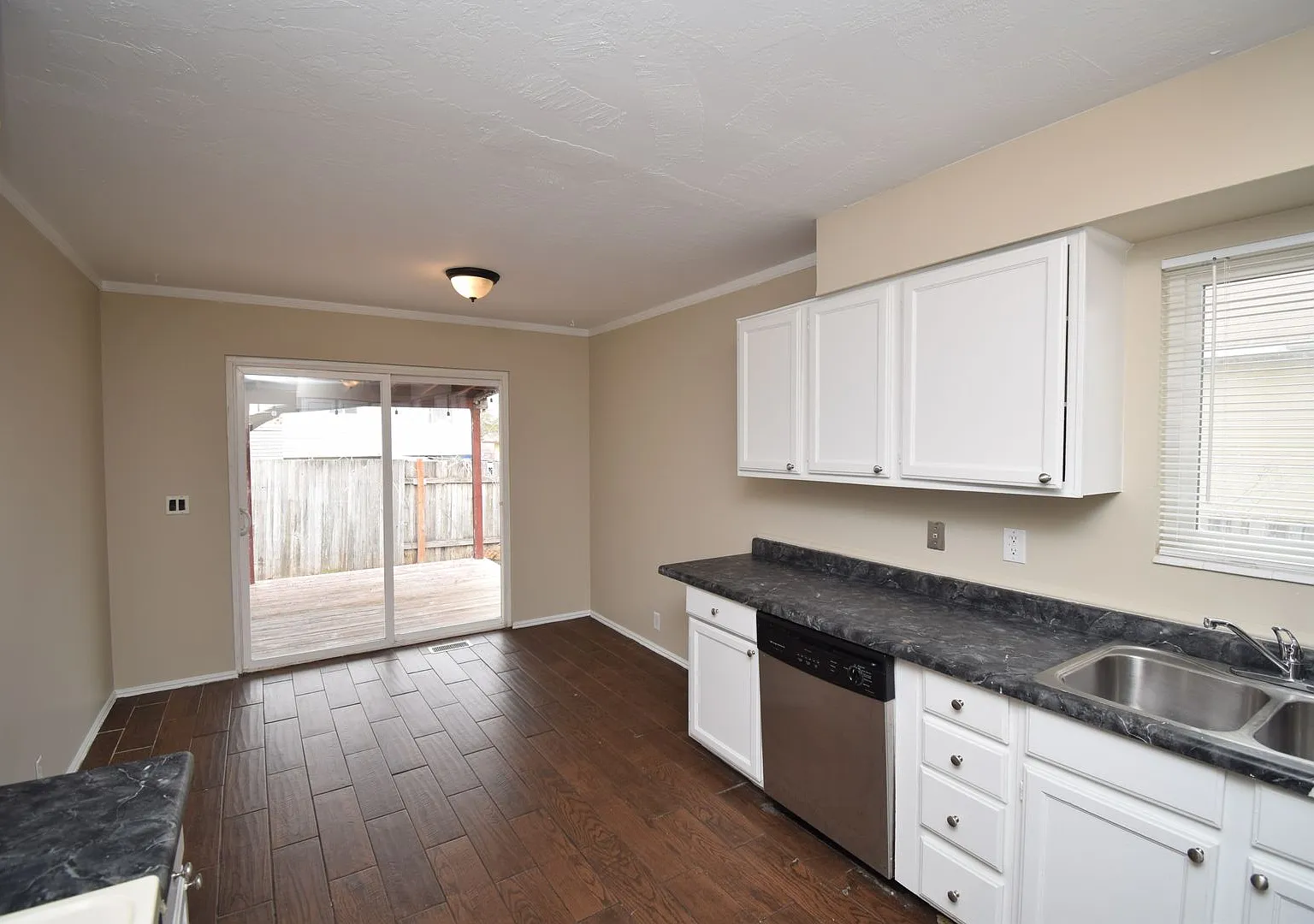 Great 7 Bed 2 Bath Home in West Jordan — Photo 4