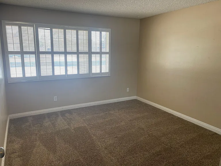 3016 El Camino Ave — Photo 15