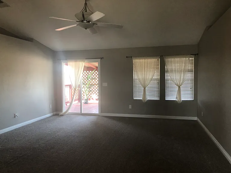 218 W Playground St — Photo 6