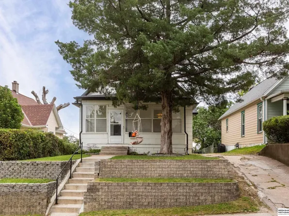 4513 S 19th St, Omaha, NE 68107