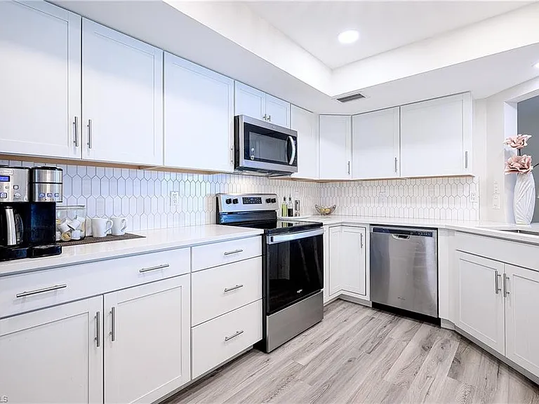 586 Beachwalk Cir #O-205 — Photo 8