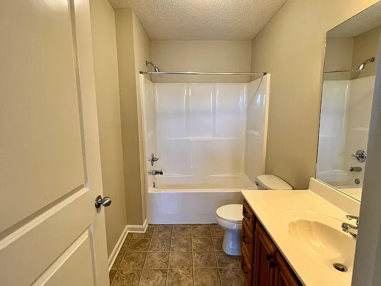9146 Glen Cv — Photo 10