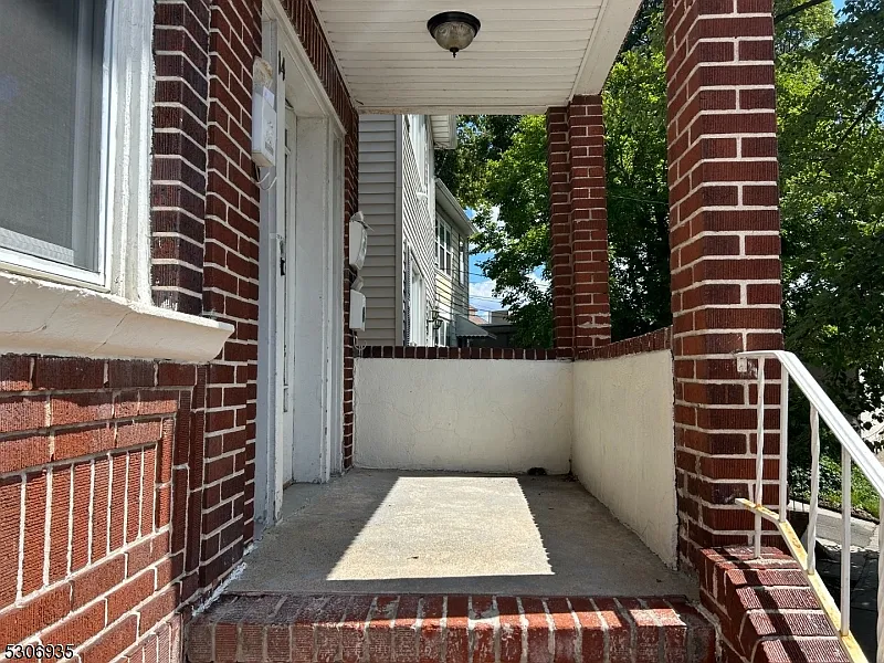 Building Photo - 14 Bergen Ave