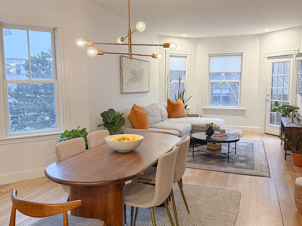Open floor plan, dining + living room