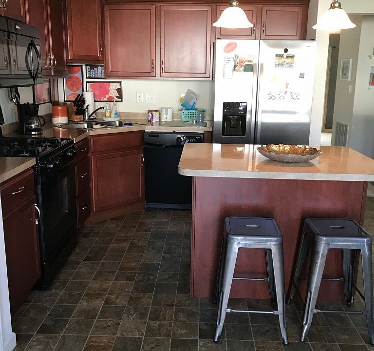 2nd image of 137 Exeter Ln