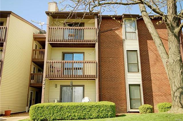 1st image of 123 W Woodbine Ave APT J