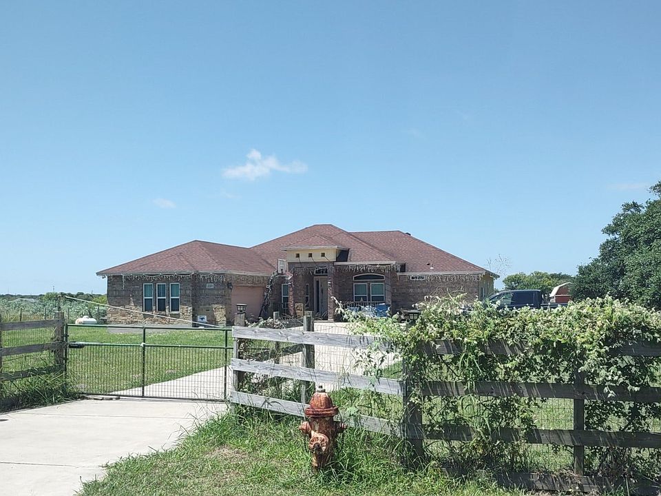 2nd image of 2215 Morgan Ln