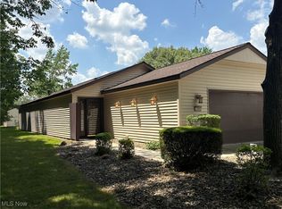 32885 Mills Rd, North Ridgeville, OH 44039