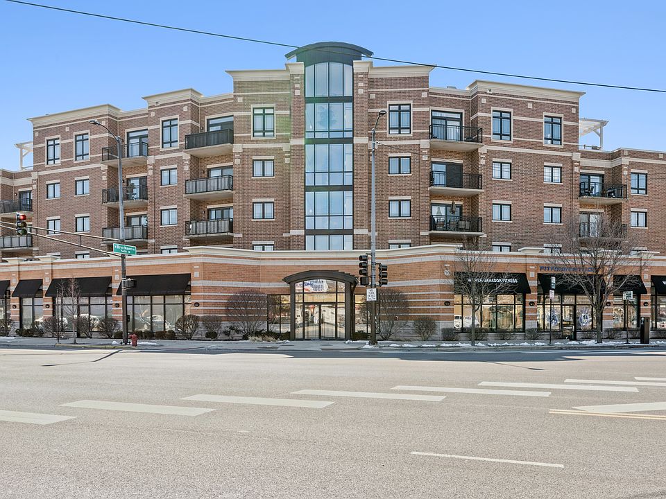 1st image of 5588 N Lincoln Ave #406