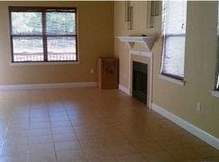 71 E Cypress Ave, Defuniak Springs, FL 32433